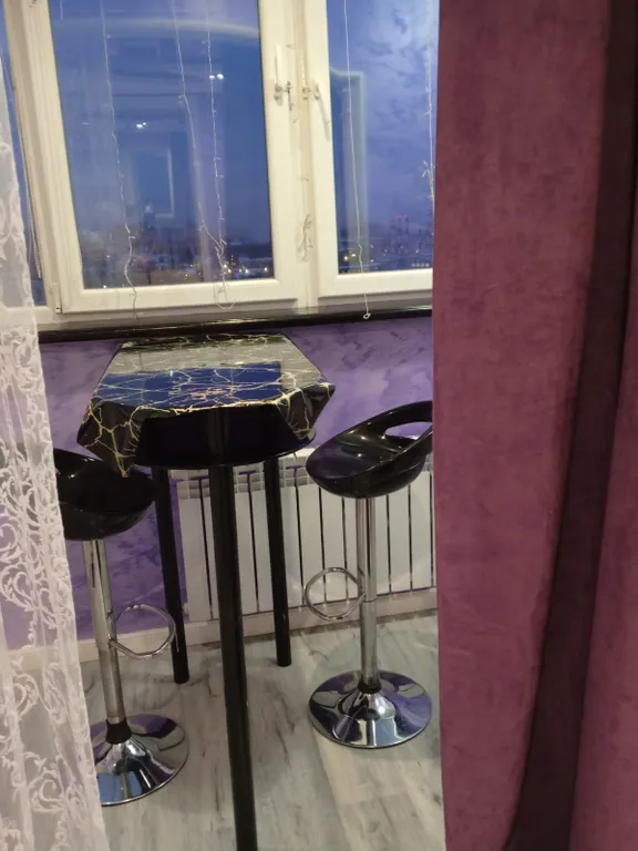 Уютная стильная студия с дизайнерским ремонтом