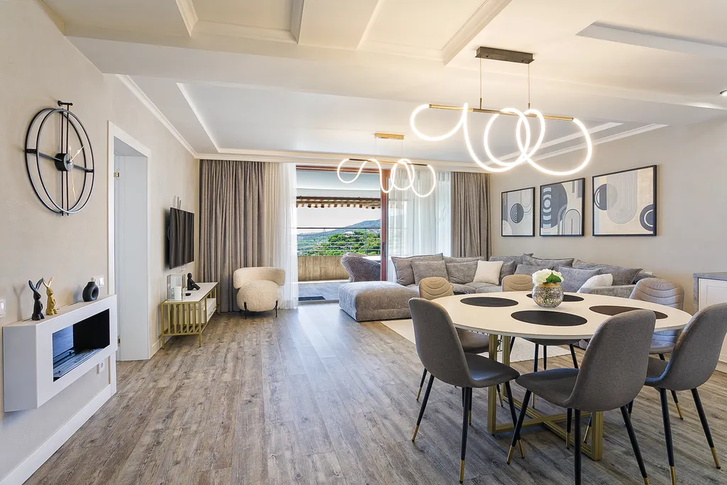 4-комнатная Квартира