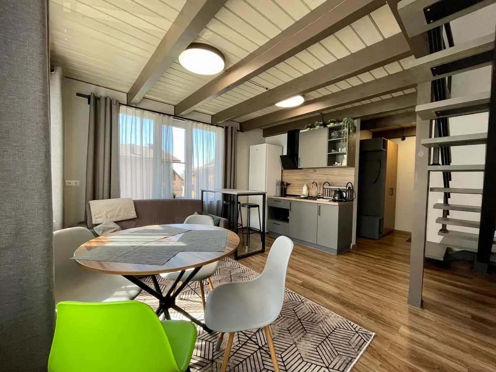 Уютная двухуровневая квартира с видом на горы — аренда посуточно в Красная Поляна