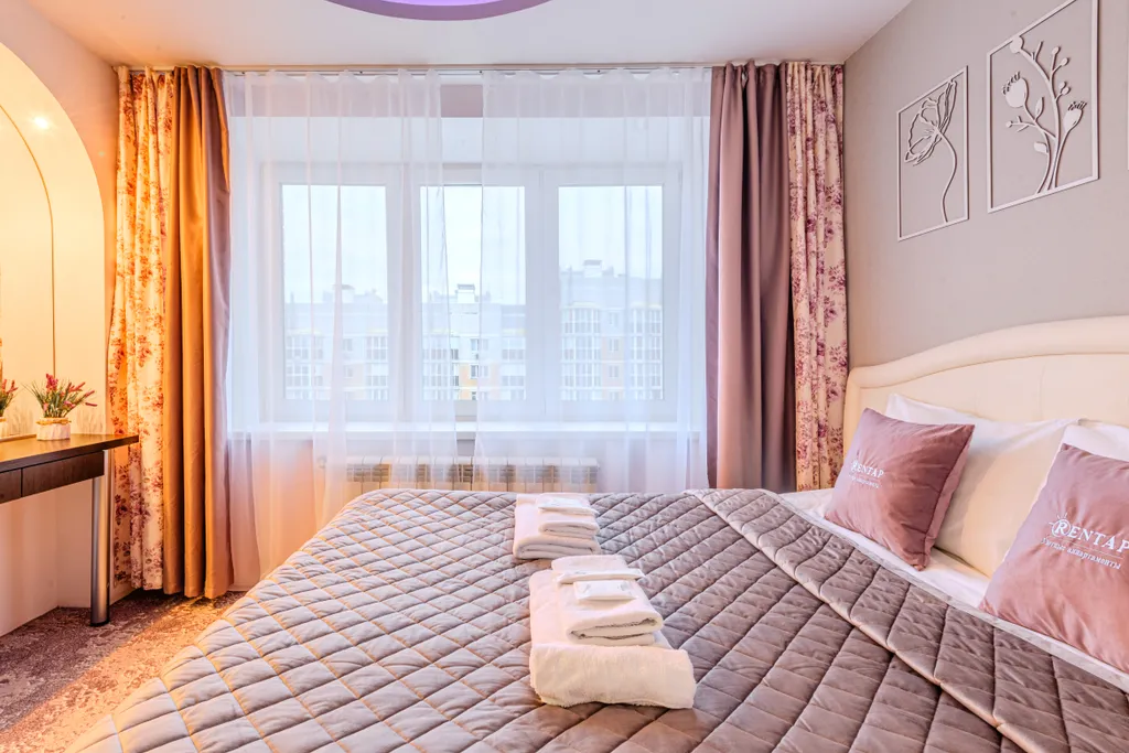 В тихом районе с удобной кроватью, гостиничный сервис, бесконтактно