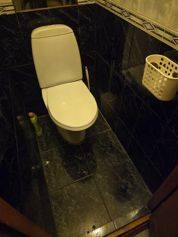 Уютная комната с двуспальной кроватью