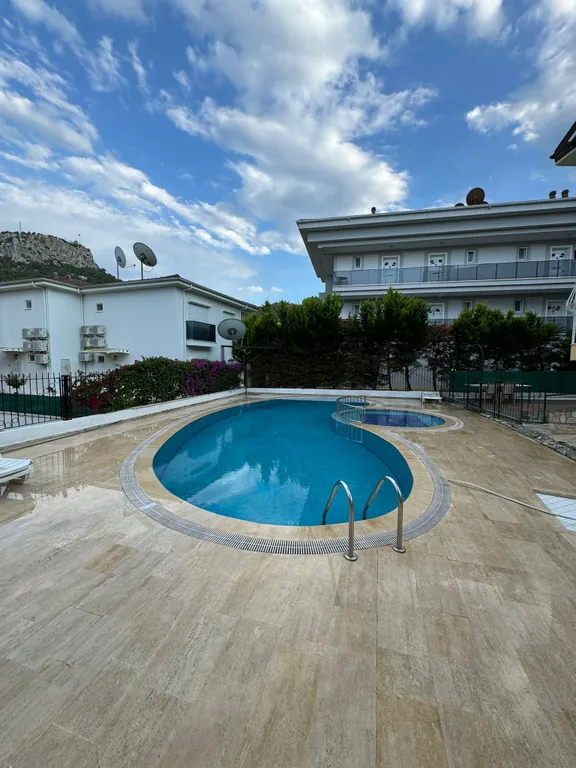 Вилла в красивом и ухоженном комплексе в великолепном месте