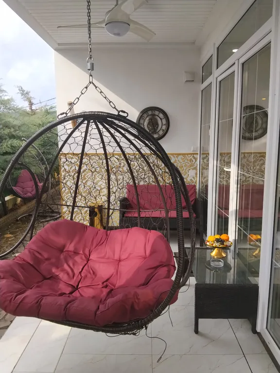 Дом с бассейном и сауной