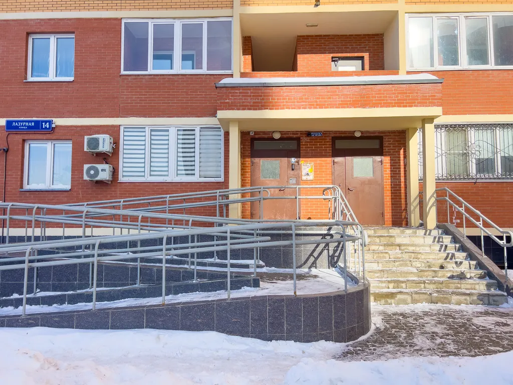 Уютная свежая квартира возле метро Коммунарка !