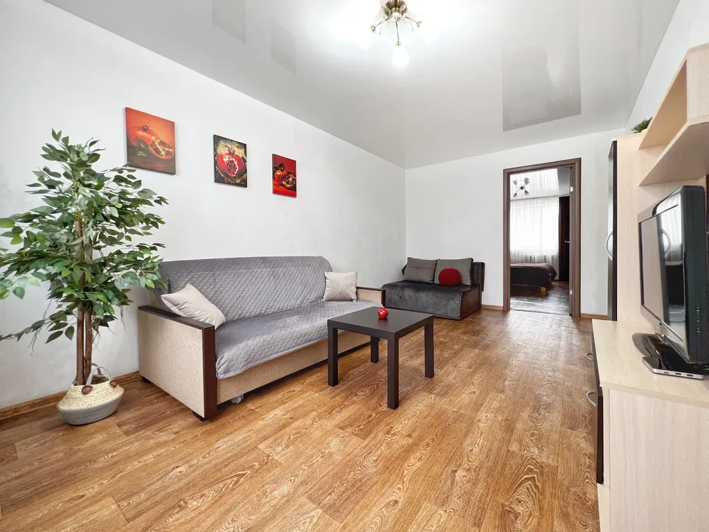 Комфортная двухкомнатная квартира в центре города на пятерых гостей — аренда посуточно в Нижний Тагил