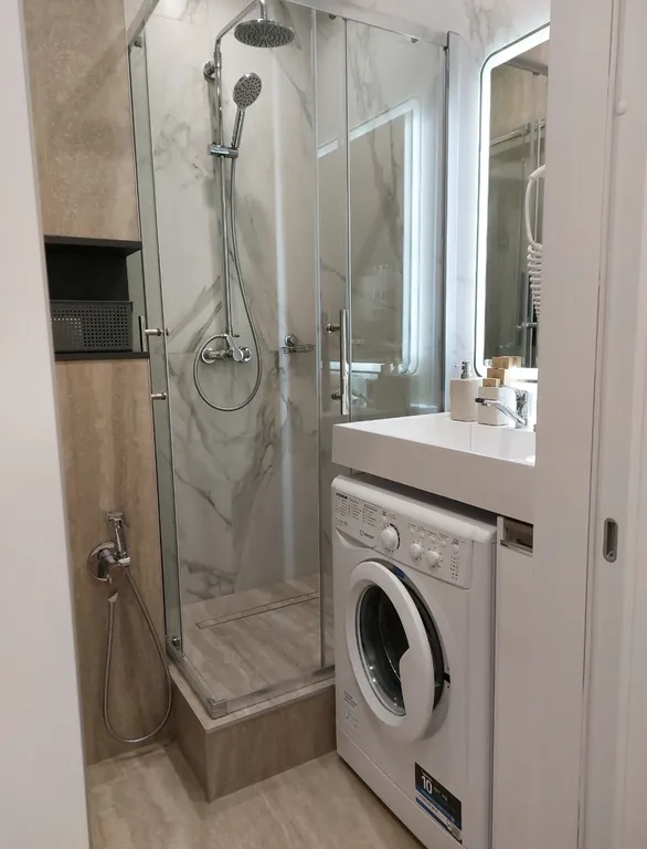 Апартамент в центре Сочи с большим бассейном у моря