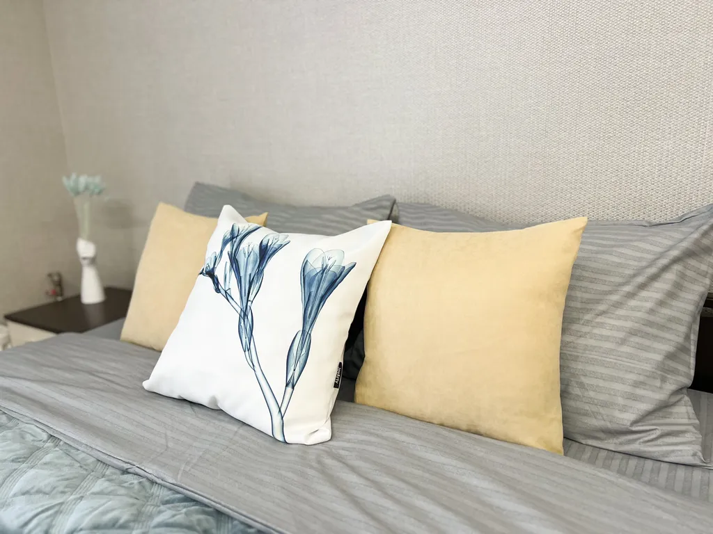 Апартамент с видом на реку Волхов