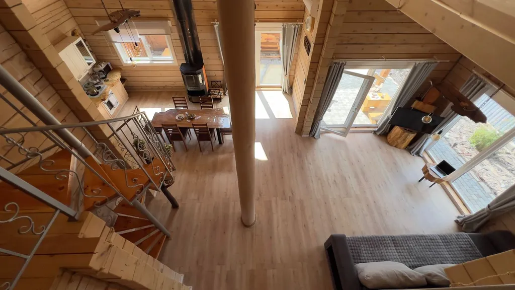 Маленькая кедровая вилла VillasViktoria