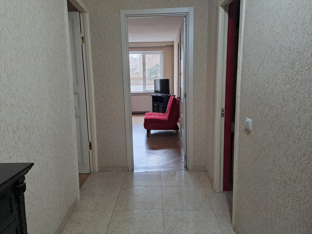 3-комнатная квартира в центре Сабуртало