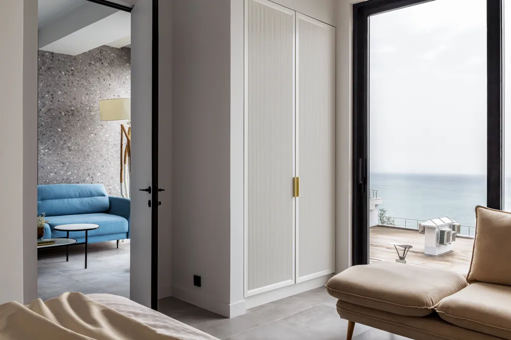 Квартира Стильный современный апартамент с видом на море — Мамайский Перевал