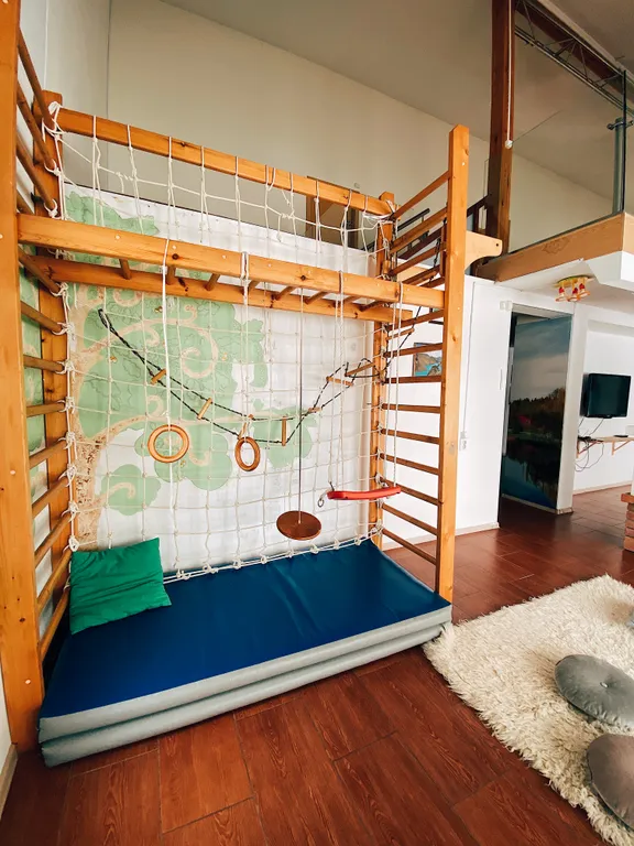 Тёплый коттедж у воды