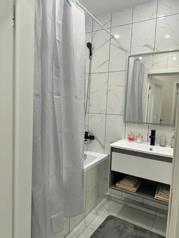 Уютная, светлая квартира в новостройке Весна