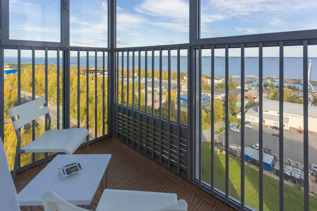 Квартира с видом на озеро