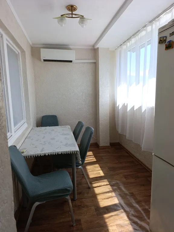 Большая, светлая квартира в самом центре Адлера
