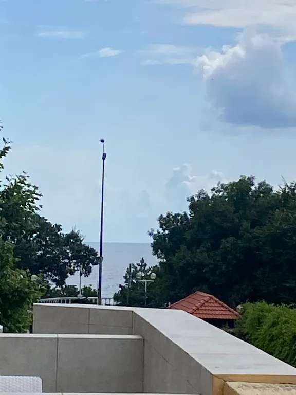 Студия с видом на море