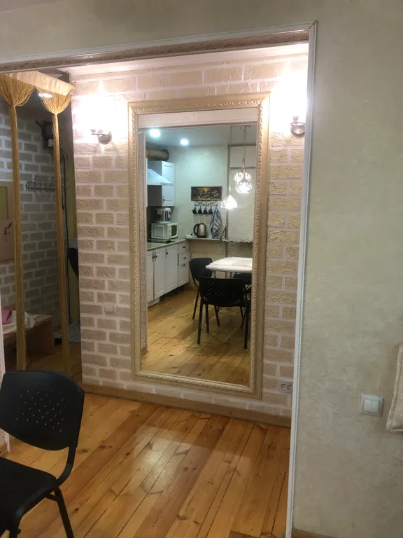 Уютная двухкомнатная квартира в центре Пицунды