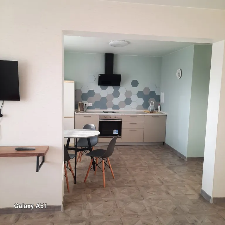 Уютная светлая квартира — аренда посуточно в Иркутск