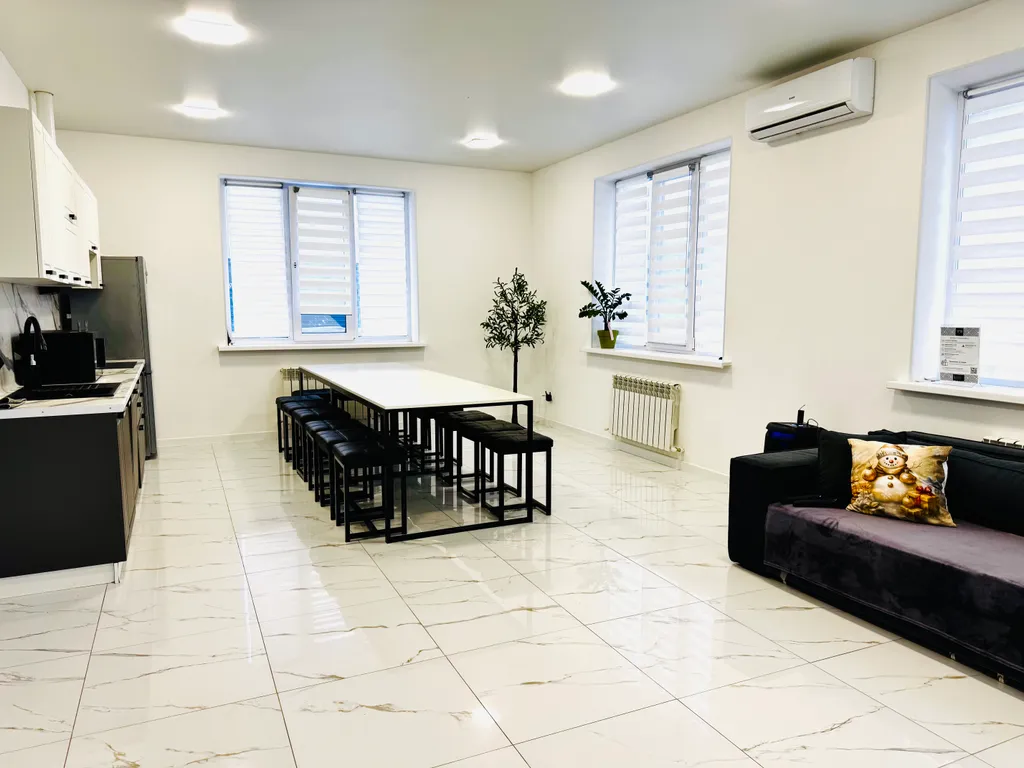 Современный коттедж в черте города