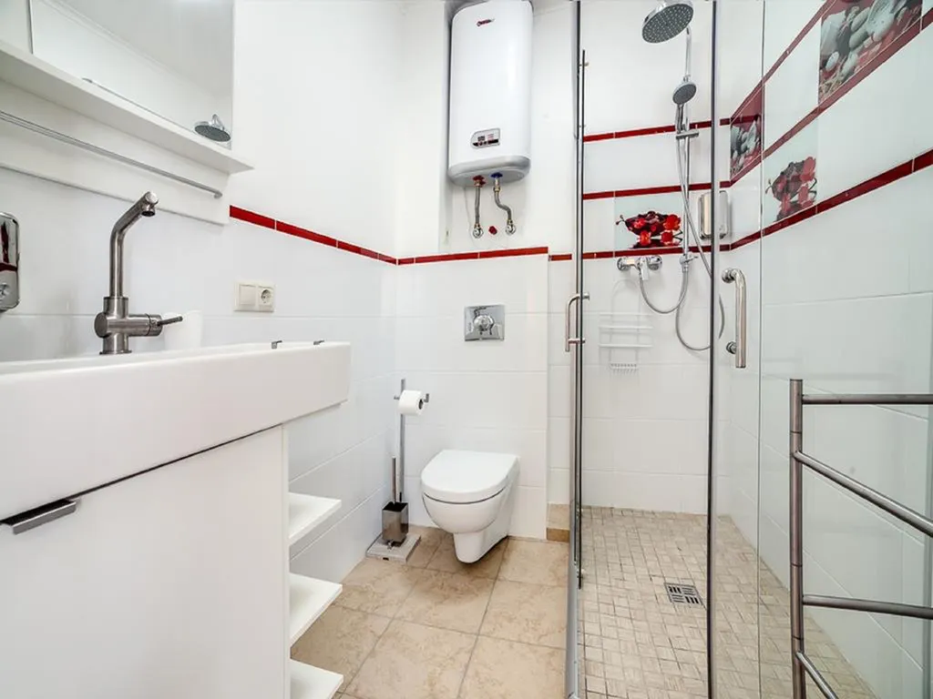 Квартира Квартира Номер с видом на море, парк и фонтан Победы — Севастополь