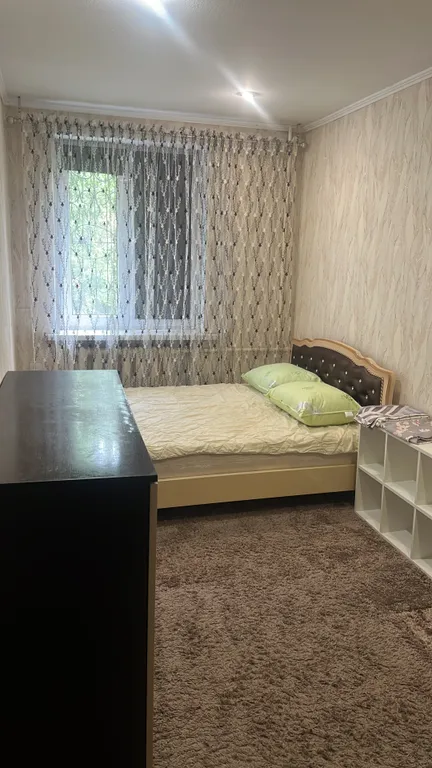 4-комнатная Квартира — аренда посуточно в Новошахтинск