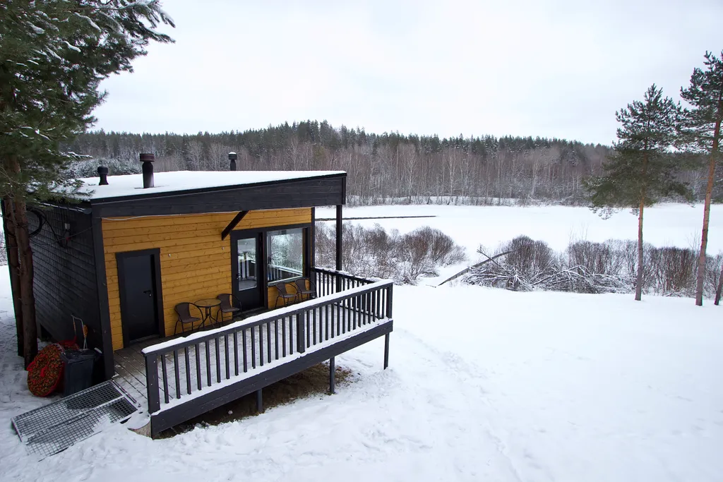 Коттедж Домик в диком лесу на берегу реки — аренда посуточно в Выборг