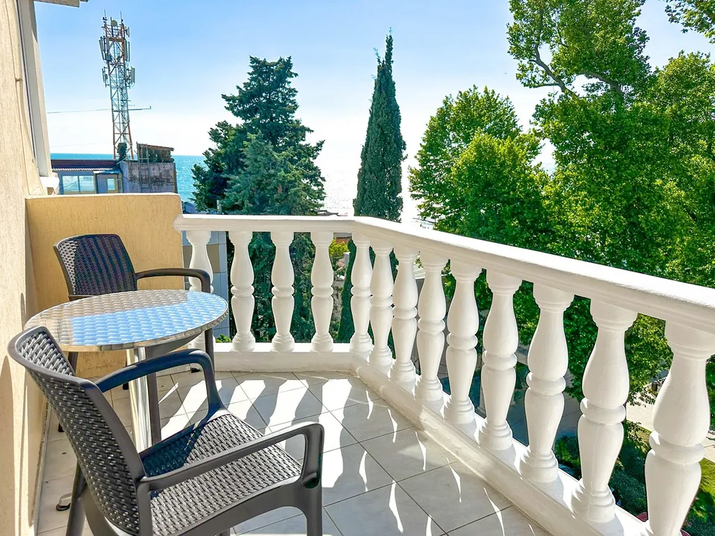 Квартира 3-комнатная Квартира — Адлер