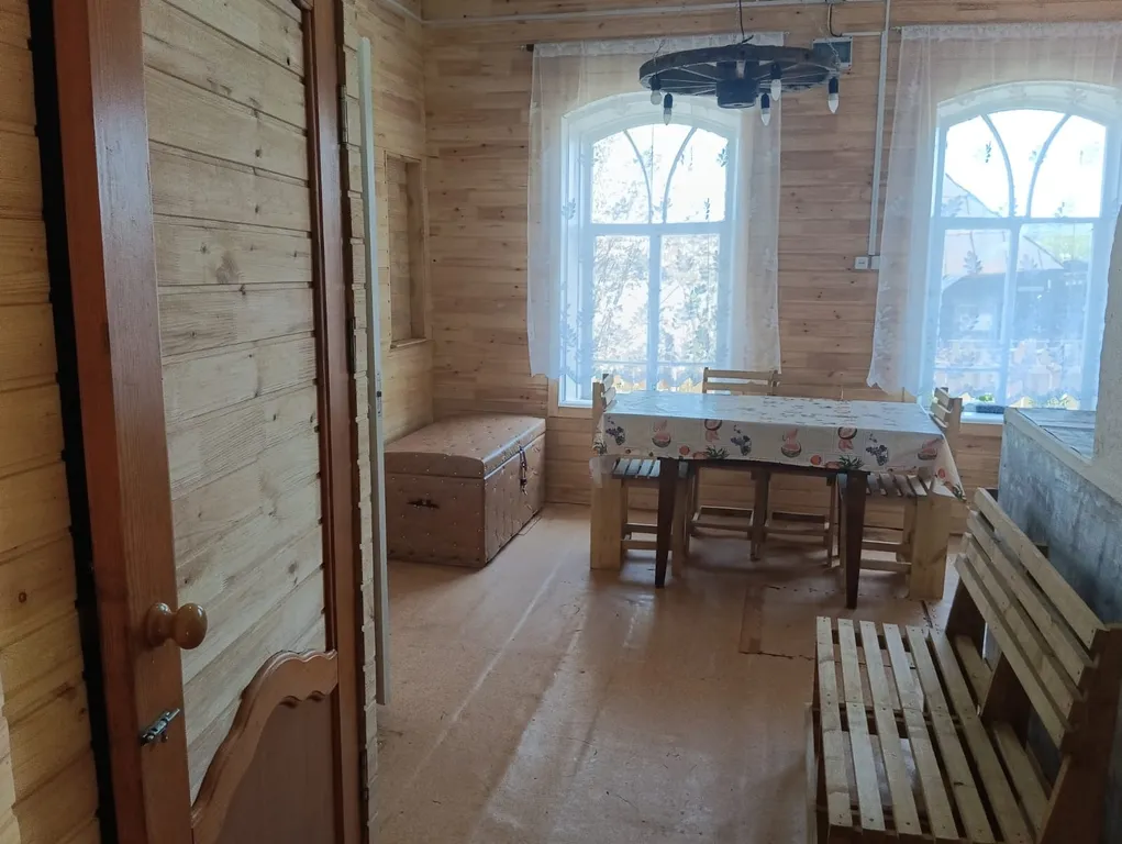 Деревенский дом с печью