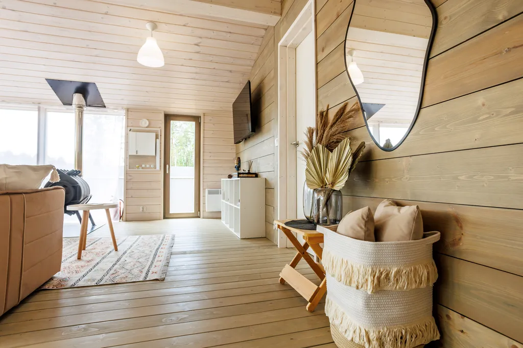 Загородный дом у леса и конюшни