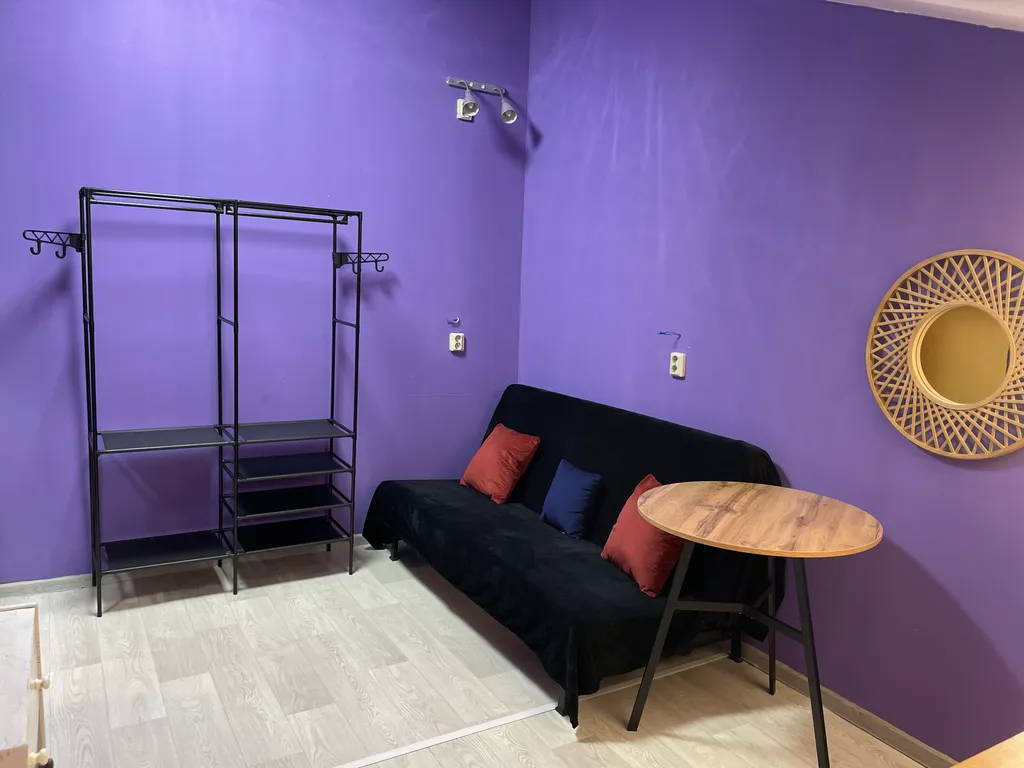 Квартира Фиолетовая комната на Невской мансарде — Санкт-Петербург