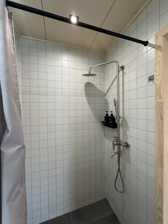 Коттедж Дом с сауной у озера — Кашира