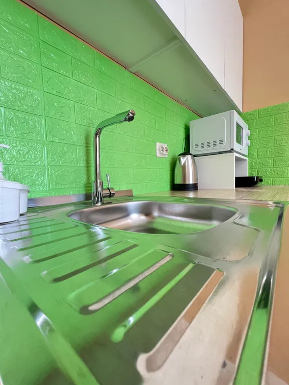 Зеленая студия на море