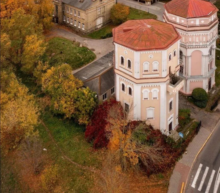 Апартаменты Аристократ на пешеходной площади