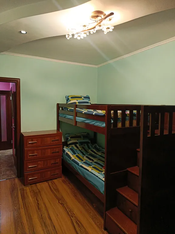 Уютная двушка рядом с центром и со станцией