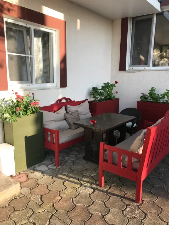 Трехместный номер, с двуспальной и односпальной кроватями