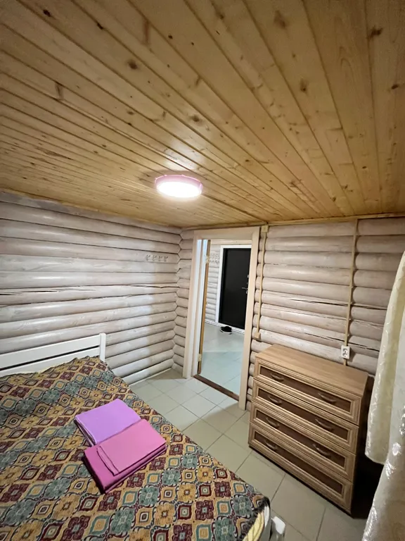 Коттедж Гостевой дом у озера в сосновом бору — Половина