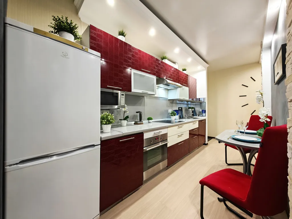 Strawberry Hills Sutki Life