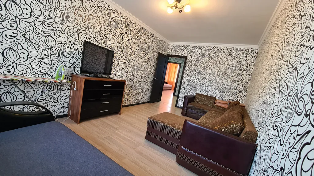 Двухкомнатная квартира в центре — аренда посуточно в Ноябрьск