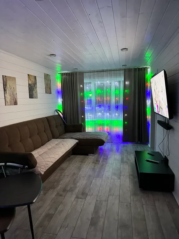 Дом на участке 6 сот.