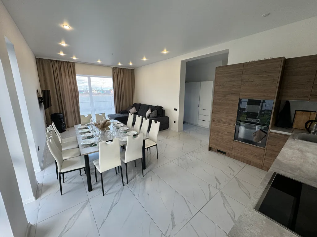 Новый дом с баней