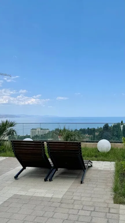 Апартамент с видом на горы и море