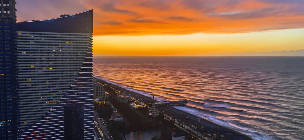 Квартира Alliance Palace, вид на закат, море и поющие фонтаны — аренда посуточно в Батуми