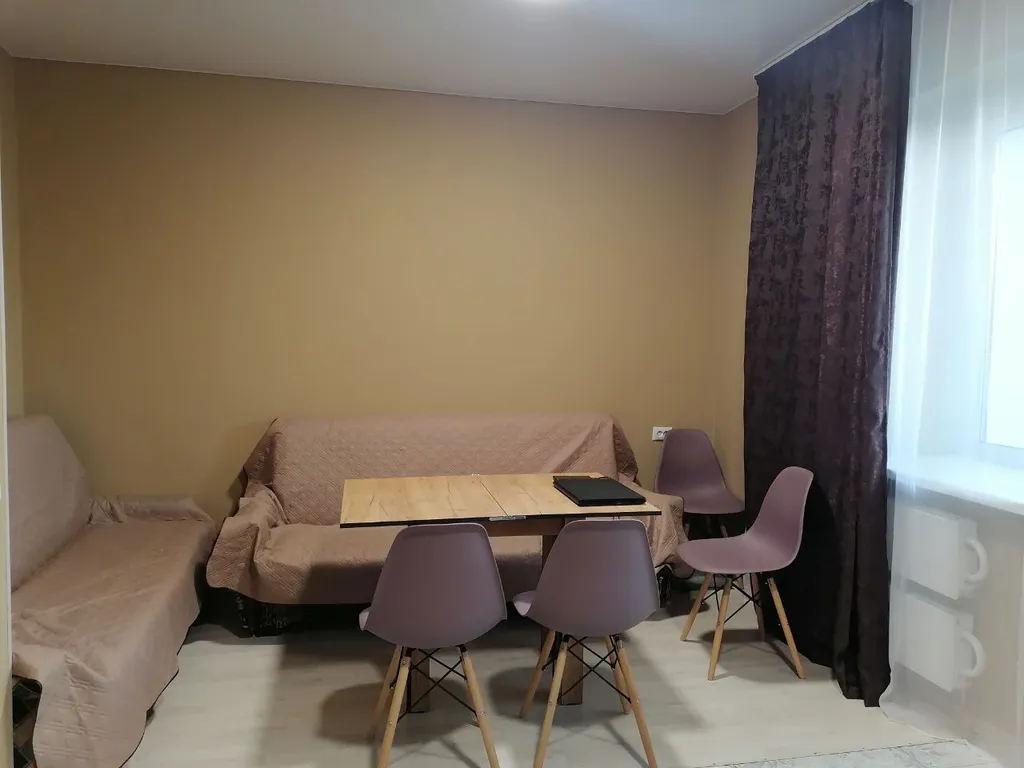 Уютная евротрешка возле парка Гагарина