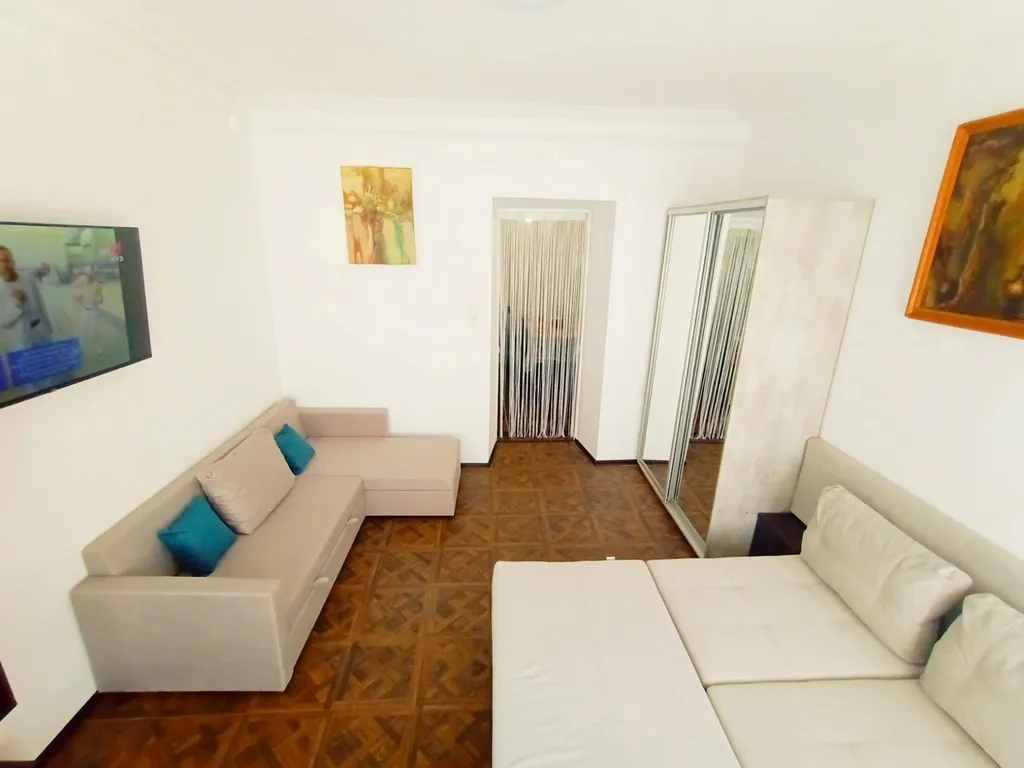 Уютная однокомнатная квартира в самом центре Ялты-Графском проезде