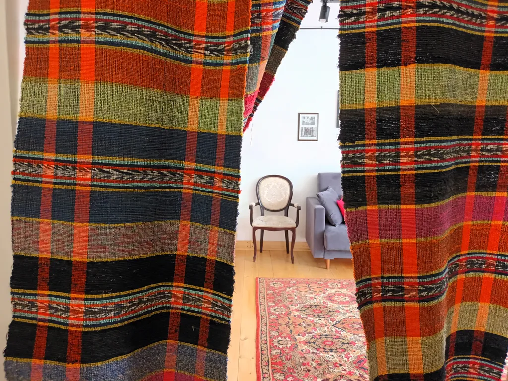 Зелёный дом на Набережной вблизи Кремля