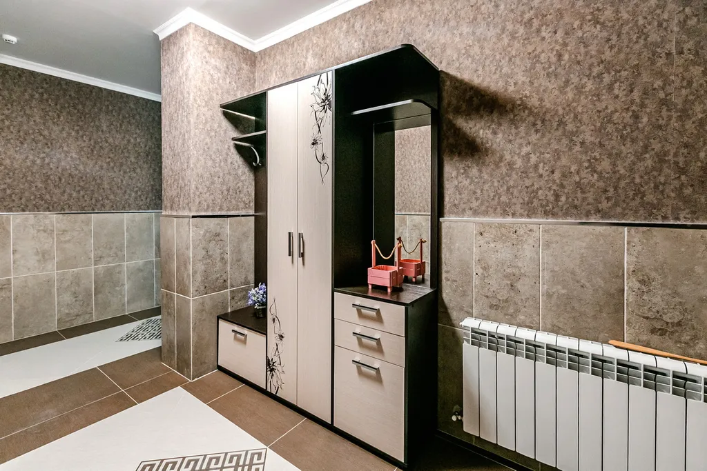 Трёхкомнатная квартира с евроремонтом в новом двухэтажном здании