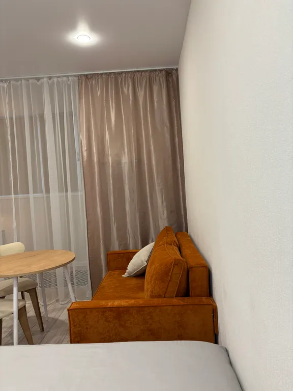 Студия с дизайнерским ремонтом