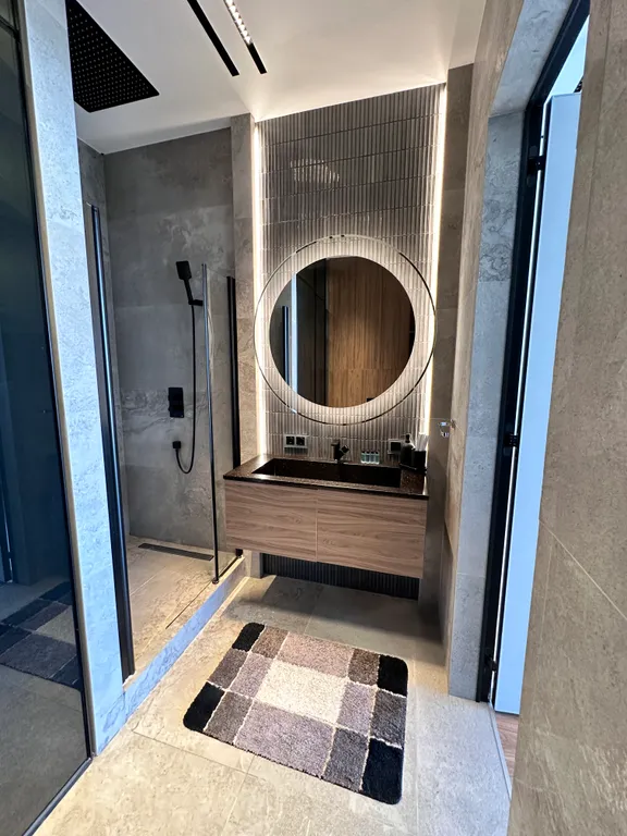 Красивый апартамент с двумя спальнями