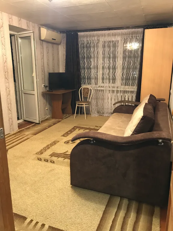 Квартира Жильё для командировочных — аренда посуточно в Азов