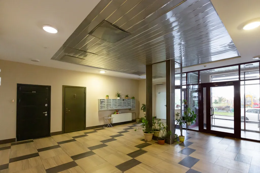 Квартира, просыпайтесь в весеннем саду