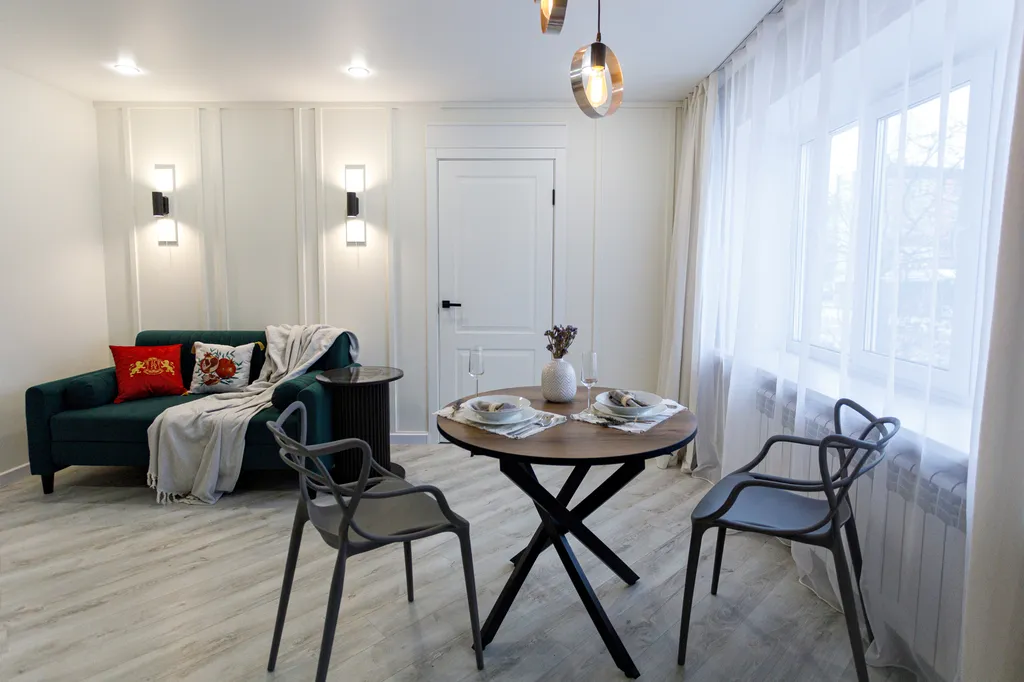 Дизайнерская квартира с камином